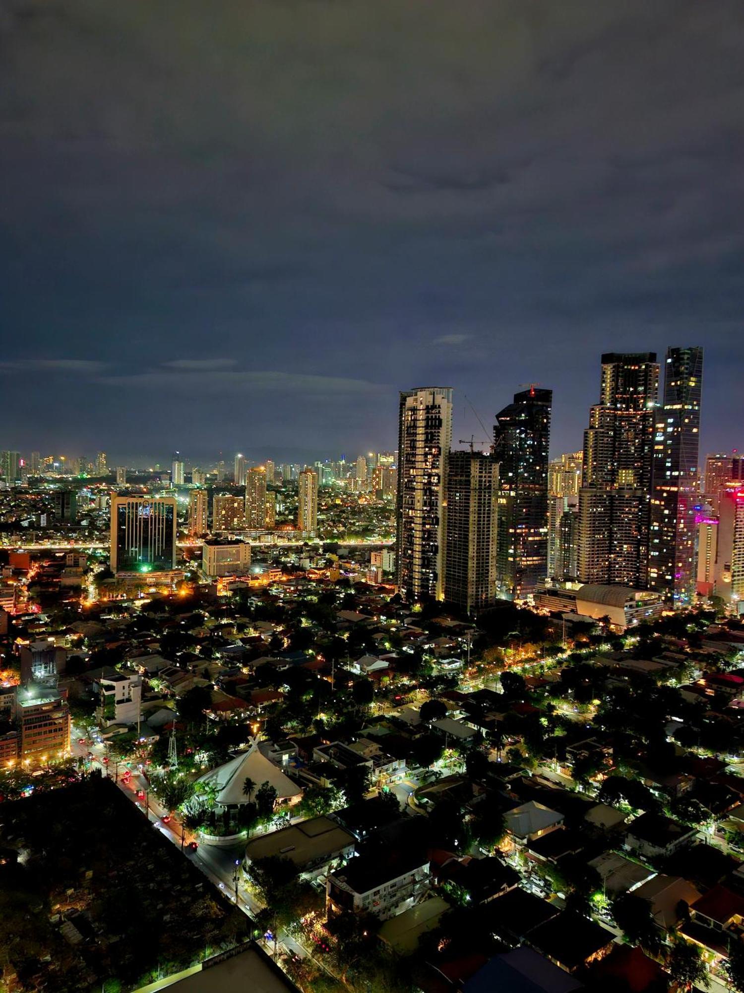Serene Suite In Jazz Residences Makati City Ngoại thất bức ảnh